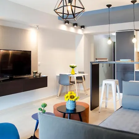 Stylish Studio, Centre - Private Parking - Panoramic Views شقة