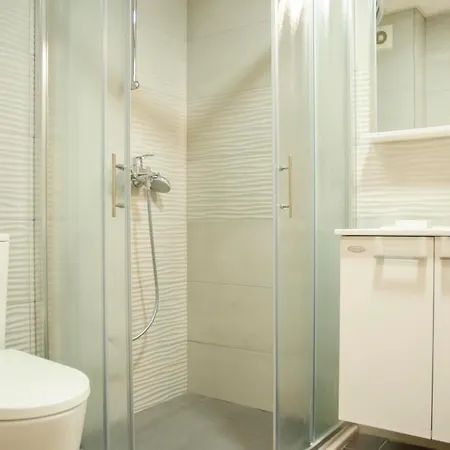 Stylish Studio, Centre - Private Parking - Panoramic Views Apartament Skopje