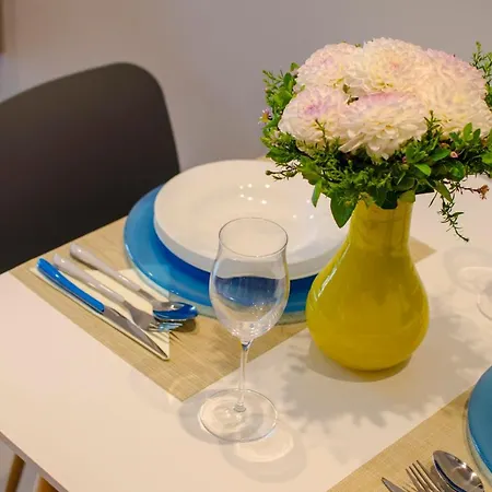 Stylish Studio, Centre - Private Parking - Panoramic Views شقة