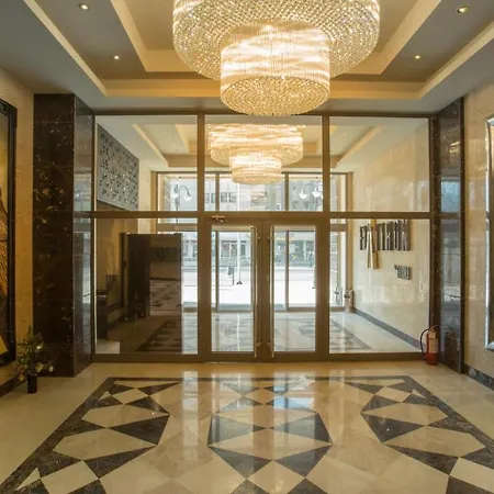 شقة Stylish Studio, Centre - Private Parking - Panoramic Views سكوبجي