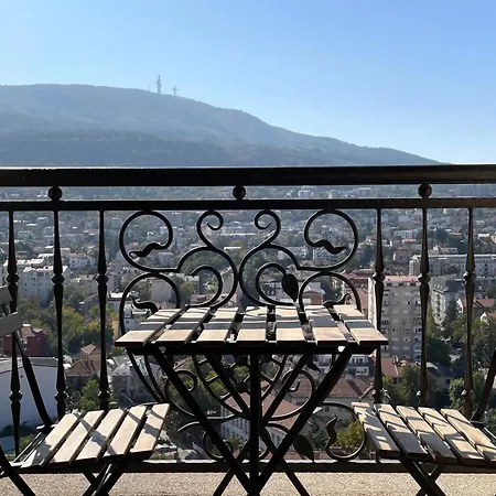 Stylish Studio, Centre - Private Parking - Panoramic Views Apartament Skopje