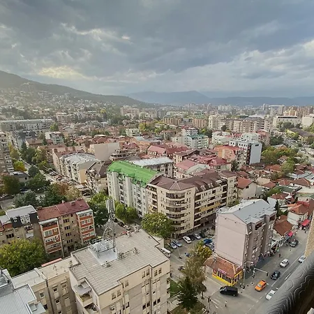 Stylish Studio, Centre - Private Parking - Panoramic Views * Skopje