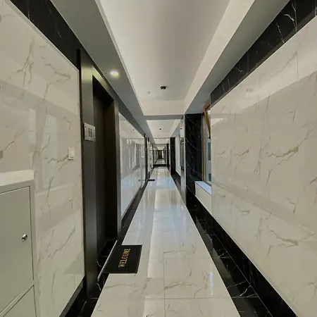 Stylish Studio, Centre - Private Parking - Panoramic Views Apartament *