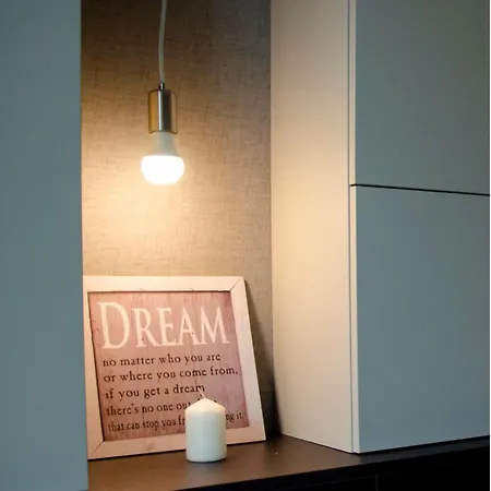 Stylish Studio, Centre - Private Parking - Panoramic Views *