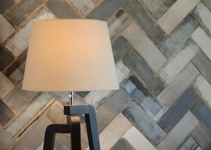 Stylish Studio, Centre - Private Parking - Panoramic Views