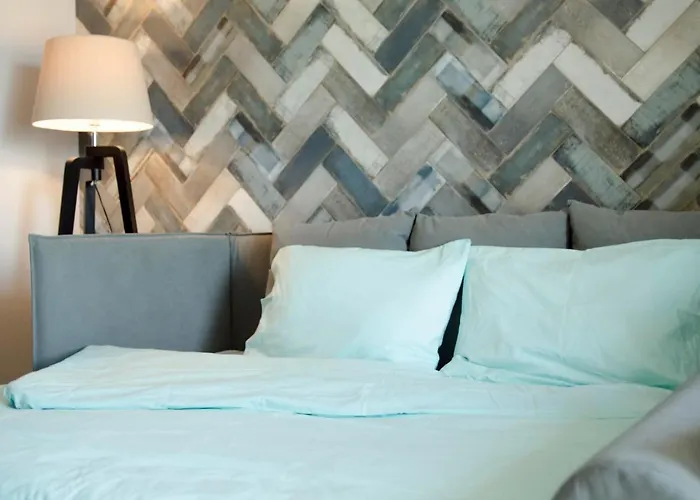 Stylish Studio, Centre - Private Parking - Panoramic Views * Skopje