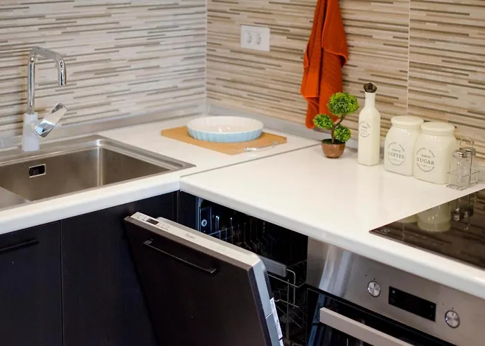 Stylish Studio, Centre - Private Parking - Panoramic Views