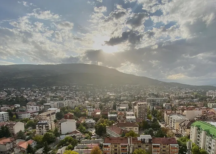 Apartament Stylish Studio, Centre - Private Parking - Panoramic Views *