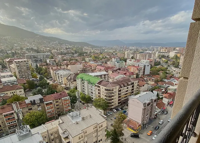 Stylish Studio, Centre - Private Parking - Panoramic Views * Skopje