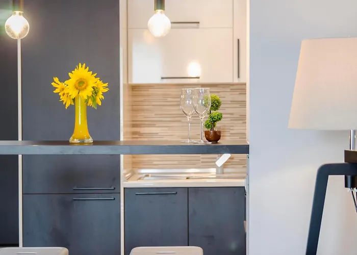 Stylish Studio, Centre - Private Parking - Panoramic Views * Skopje